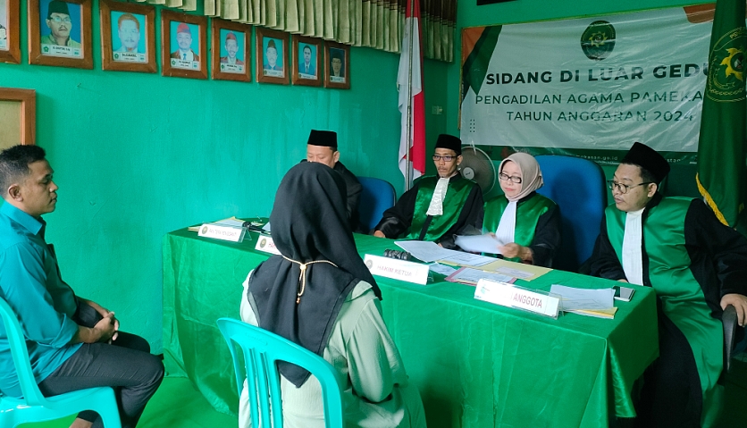 Semangat Berikan Pelayanan Terbaik Kepada Masyarakat  PA Pamekasan Gelar Sidang Diluar Gedung Gelombang 18 di KUA Waru